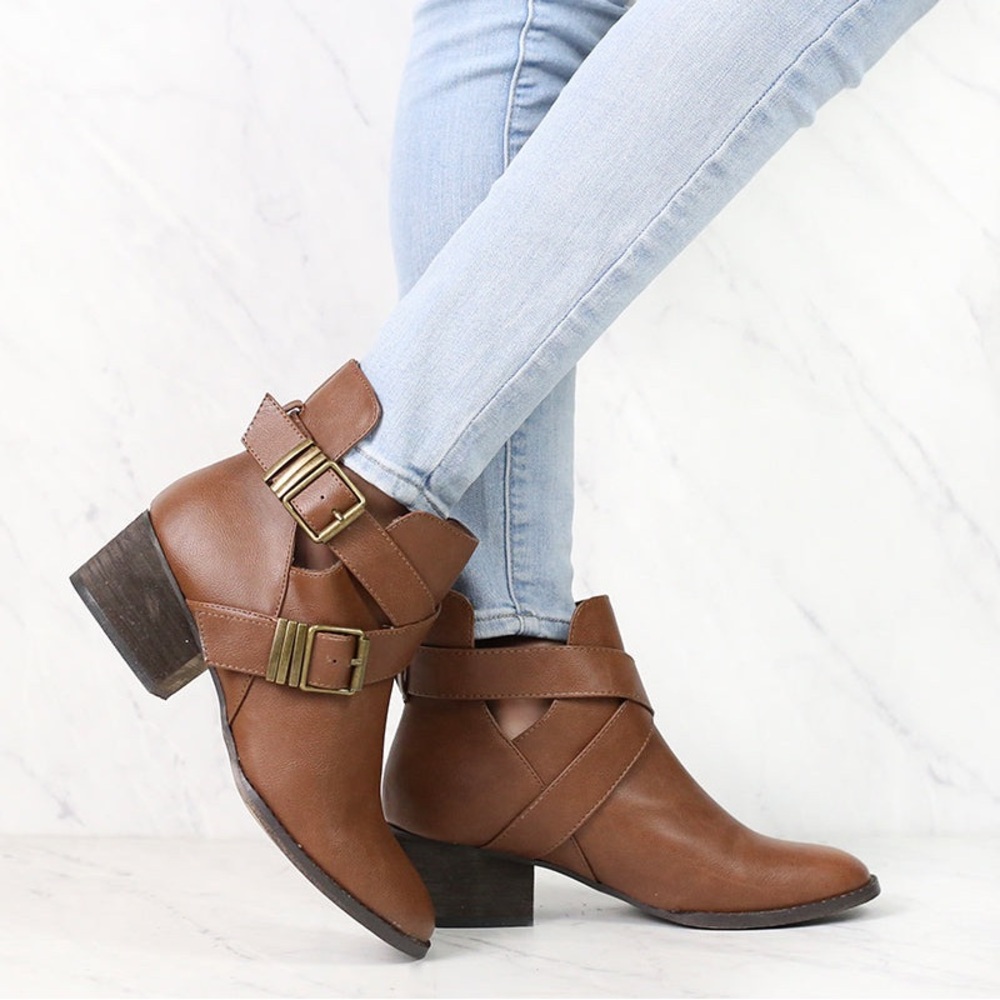 Breckelles boots for women Bronco 11 Tan Cutout Ankle Boots in Size 9